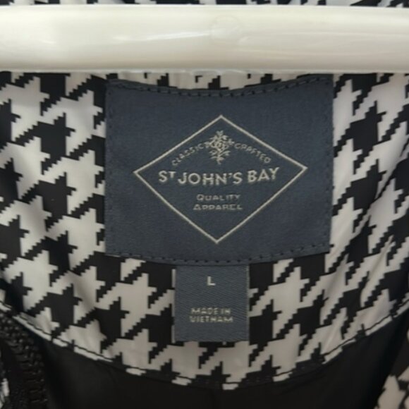 St John’s Bay Heavyweight Short Puffer Jacket in Black/White Houndstooth Plaid - Picture 2 of 10